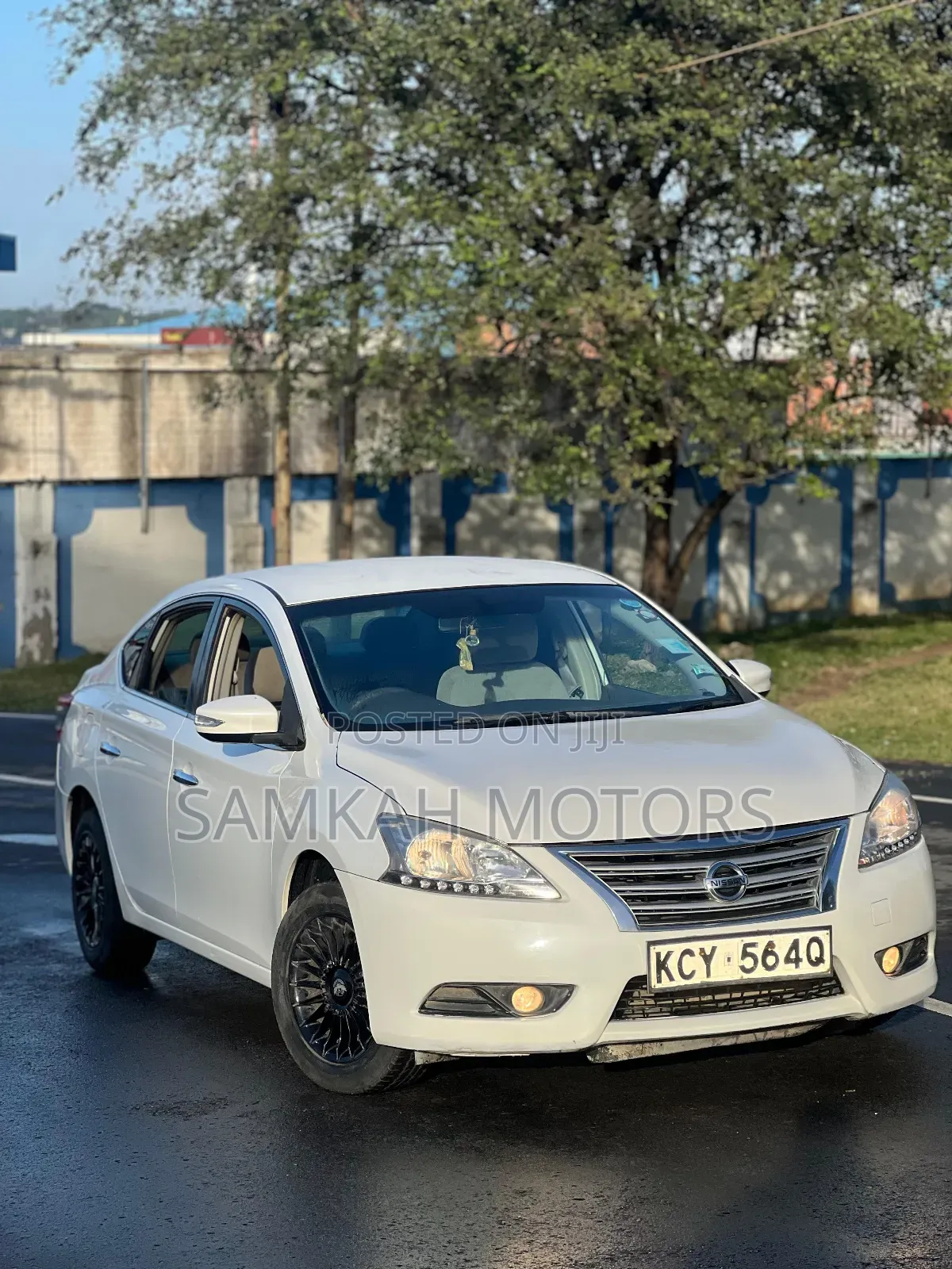 Nissan Bluebird 2013 White