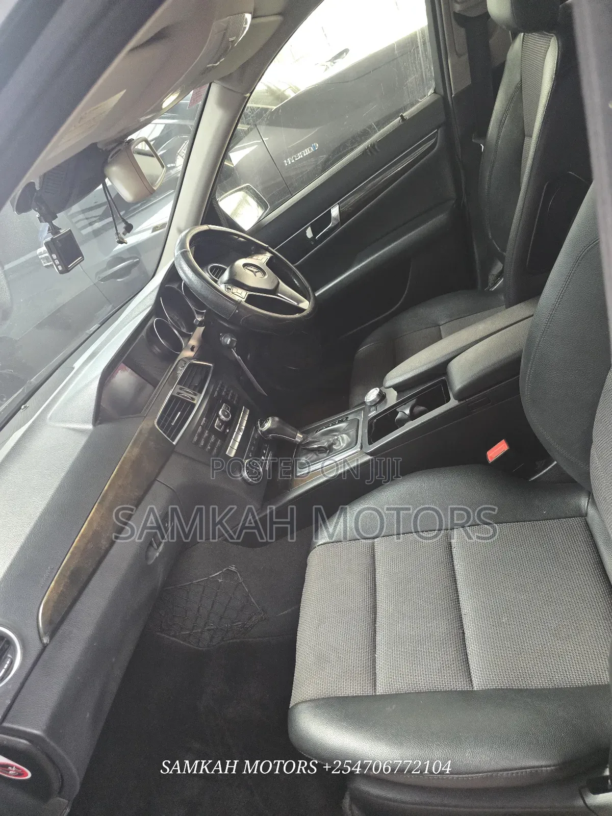 Mercedes-Benz C200 2012 Black