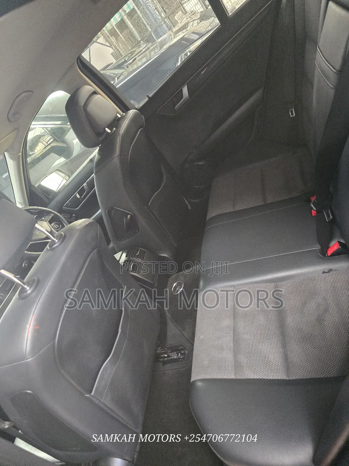Mercedes-Benz C200 2012 Black