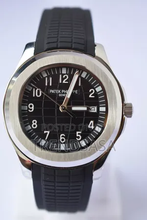 Patek Philippe Aquanaut Black Dial/Rubber Silver