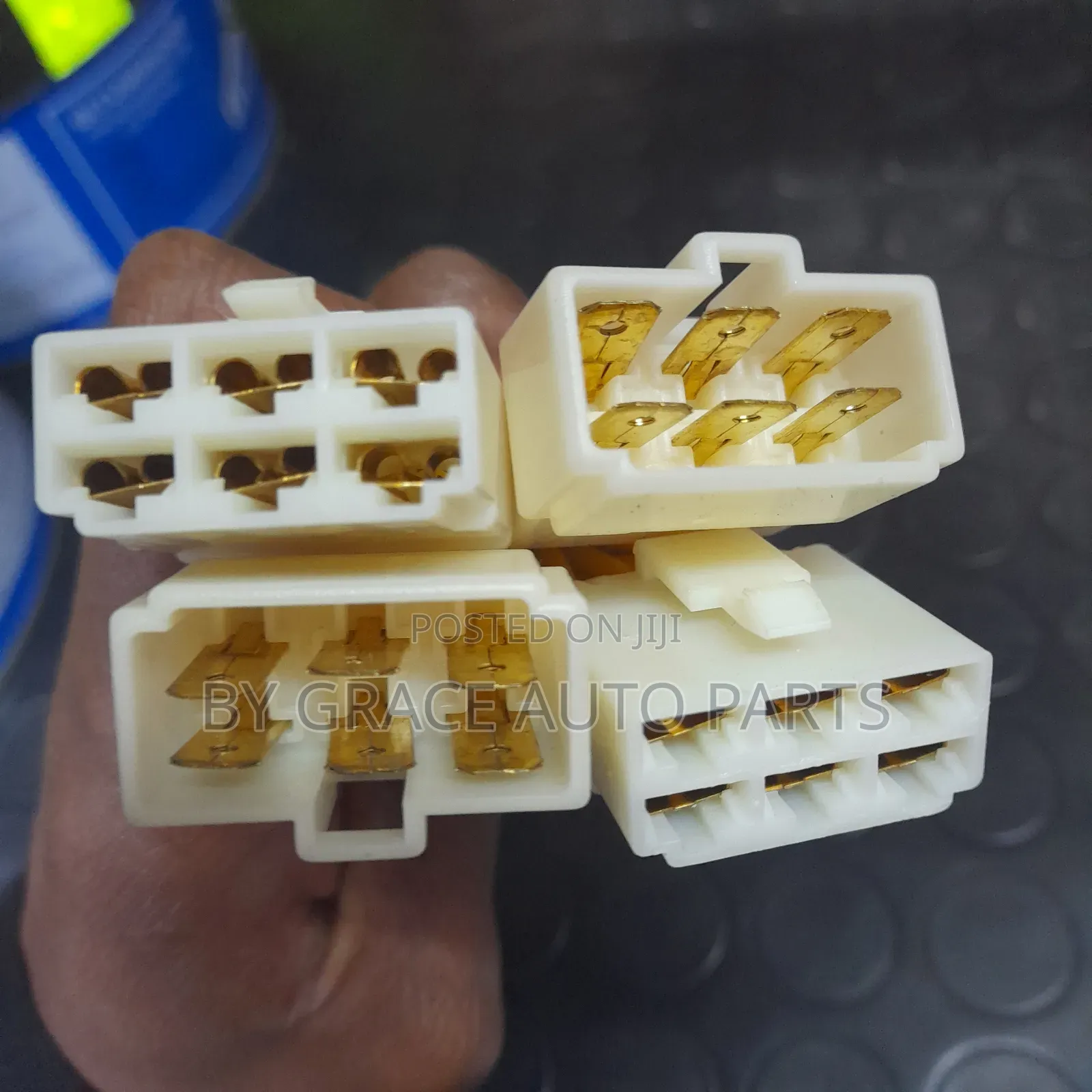 Male and Female 6 Pin Socket.