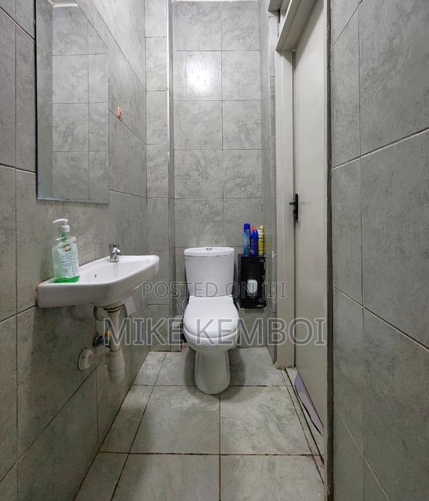 Air BNB - Bed Sitter (Studio) - thumbnail 7