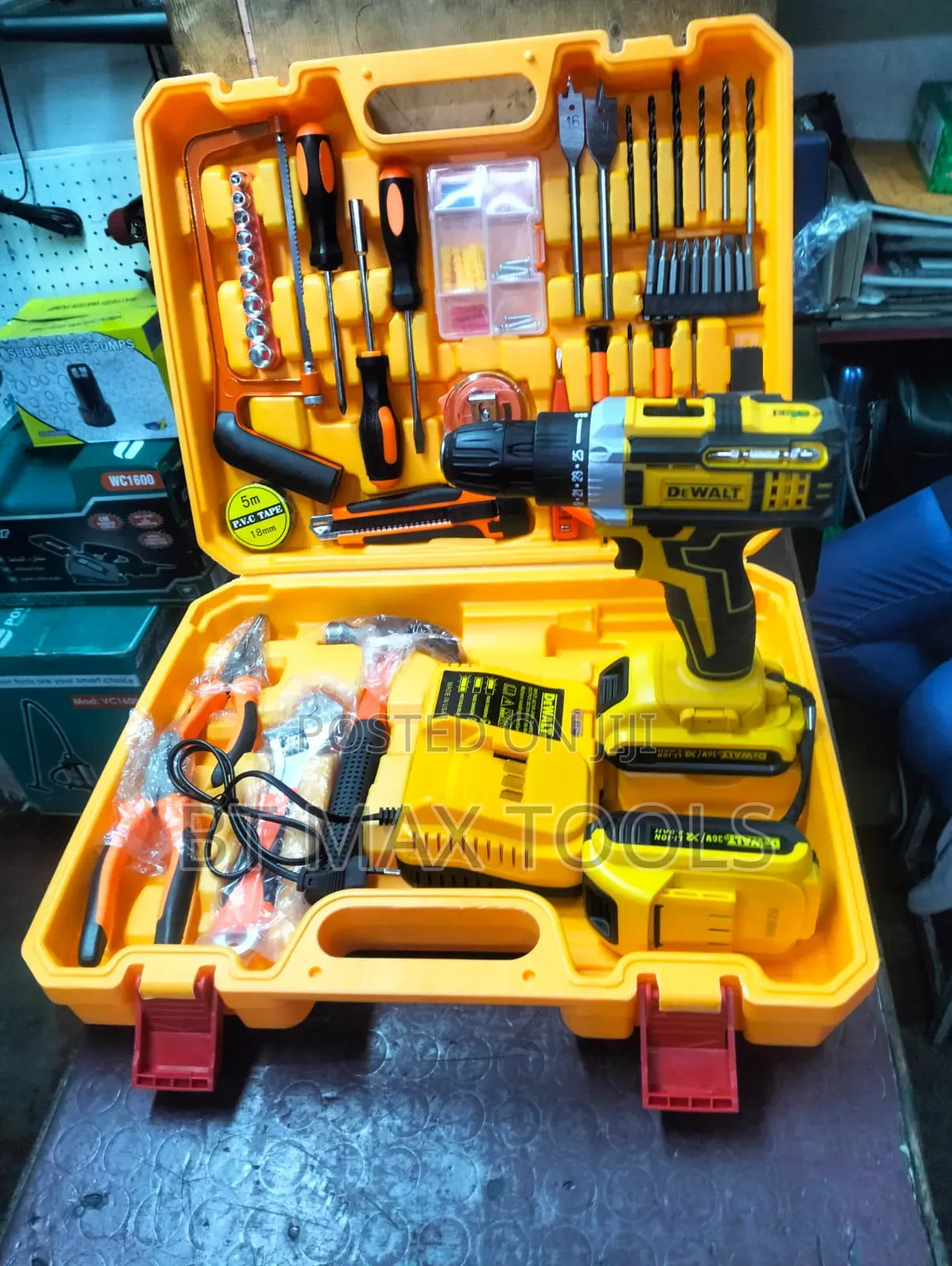 Dewalt Cordless Drill Set