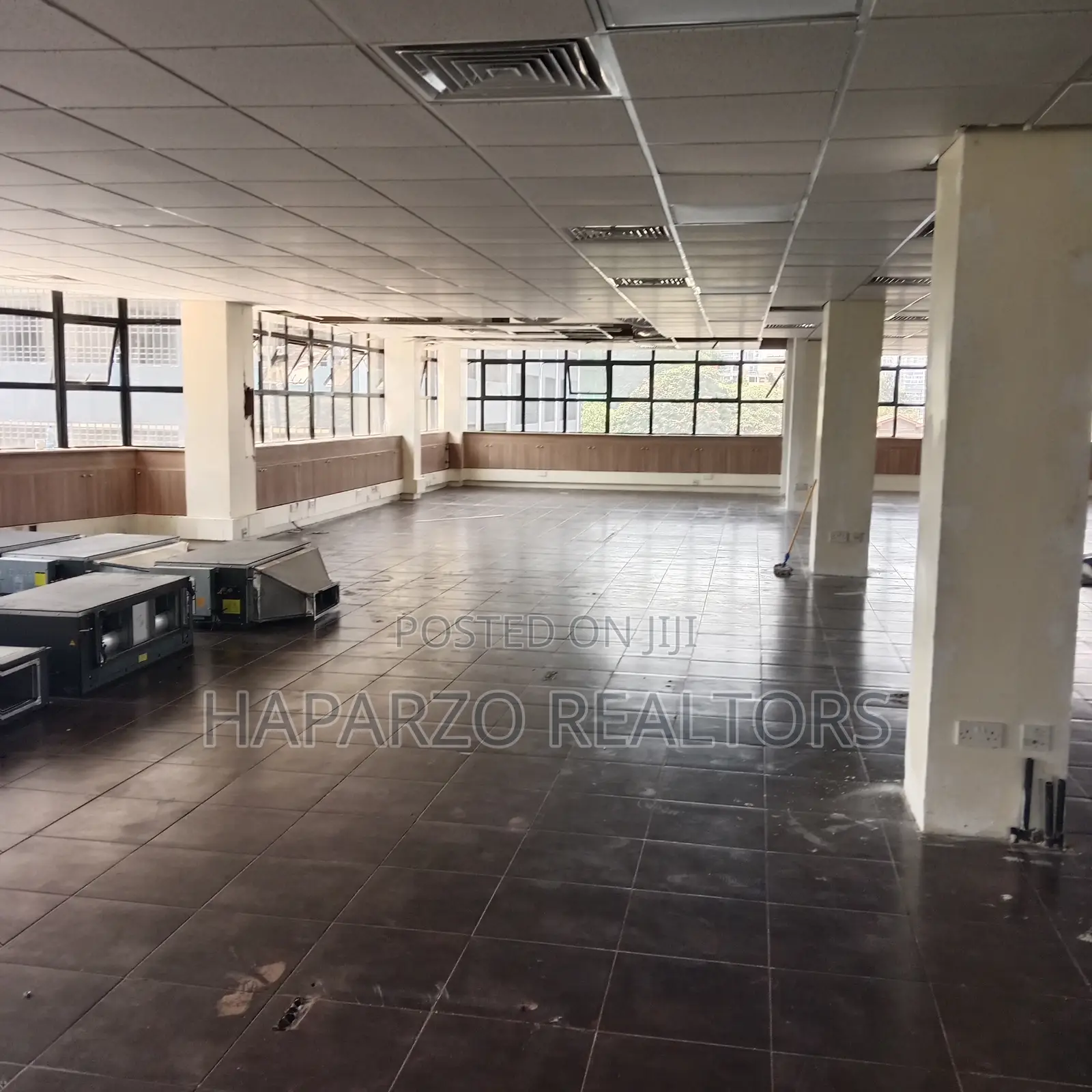 To Let: Office Space Along Lantana Road