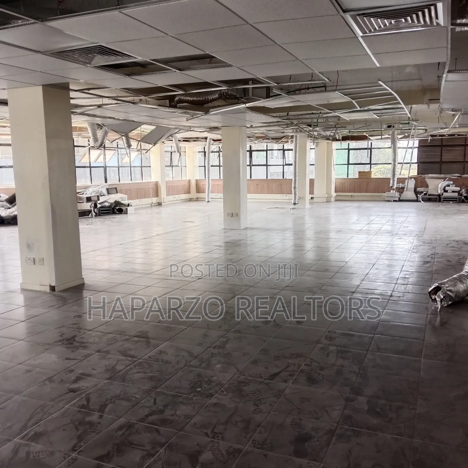 To Let: Office Space Along Lantana Road