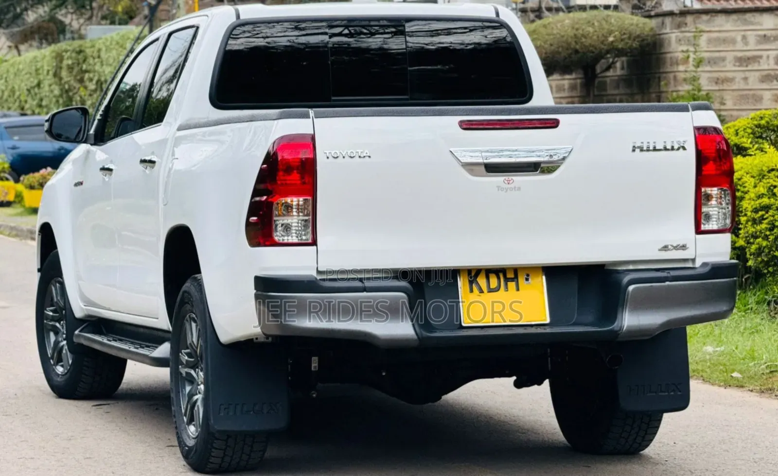 Toyota Hilux Revo Double Cab Deisel 2.4 AWD 2022 White