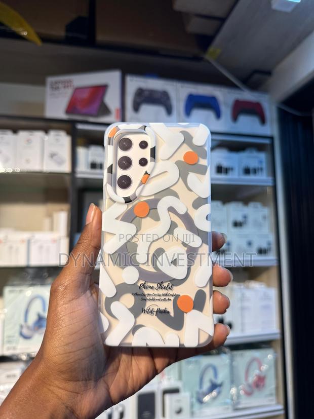 Paika Shield Case Graffiti Pattern With Magsafe for Samsung Galaxy S25 - main view