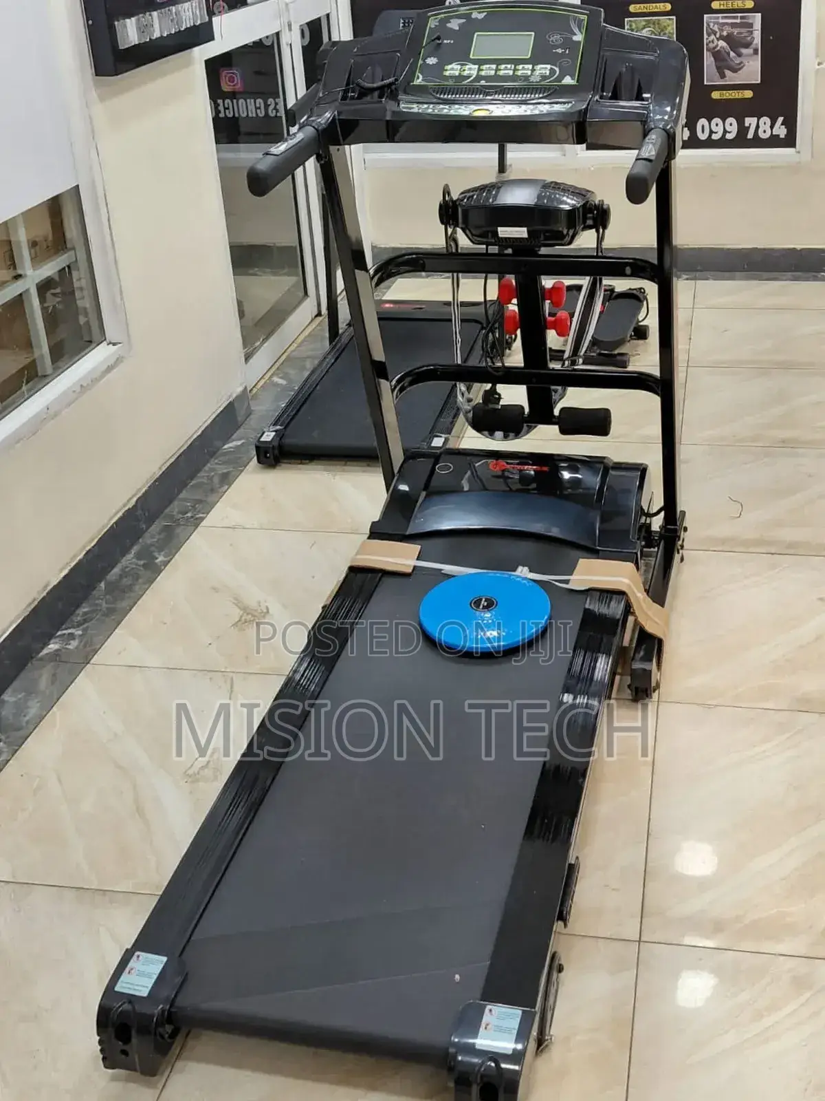 Treadmill Comes With 2pcs Neoprine Dumbells 1kg Each