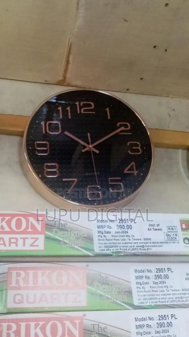 Clock With Hidden Camera - thumbnail 4