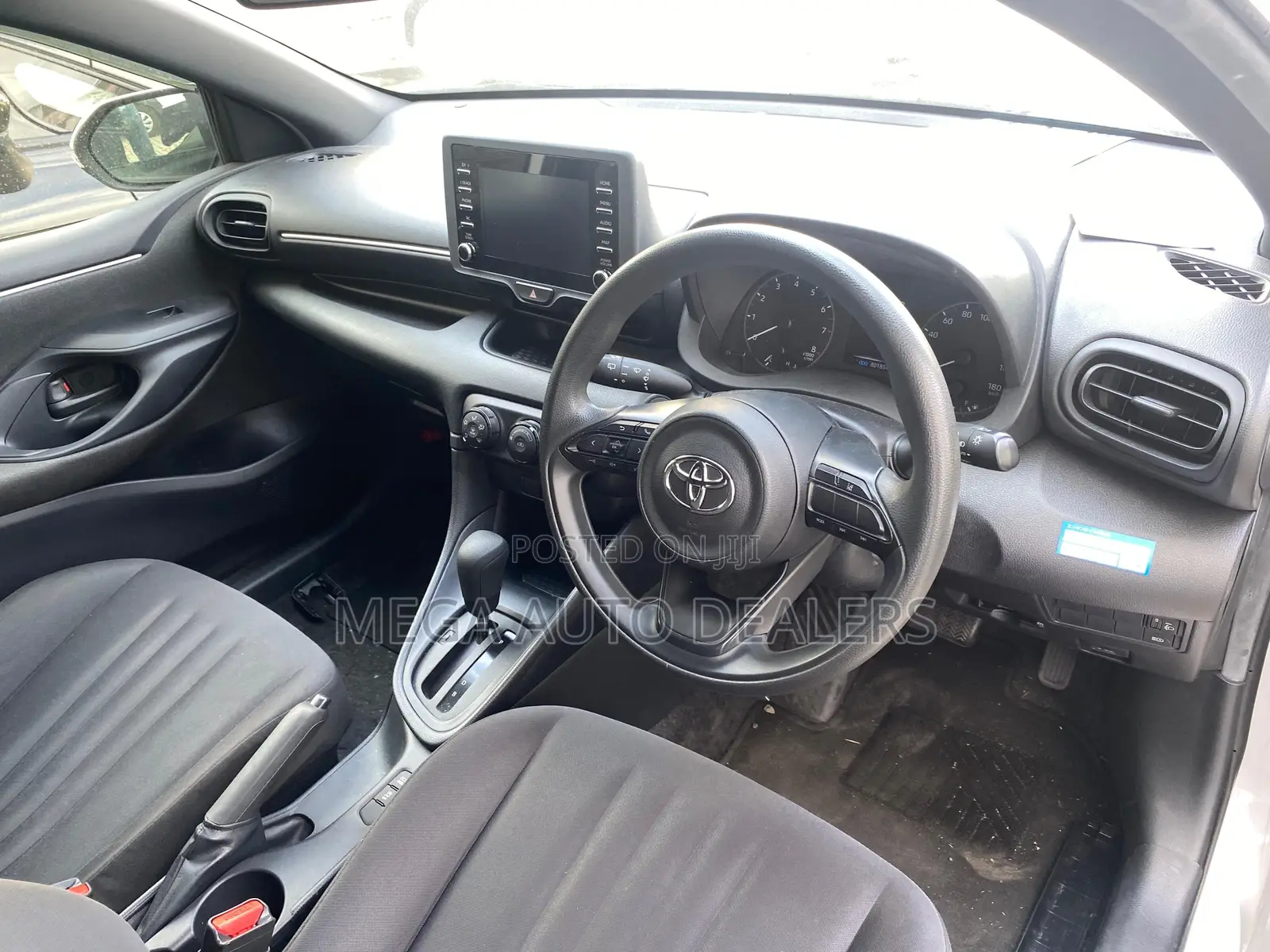 Toyota Yaris 2019 Silver