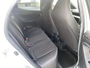 Toyota Yaris 2019 Silver