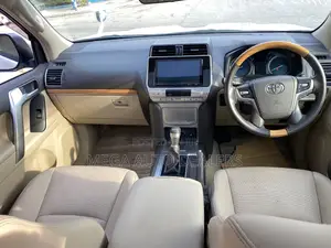 Toyota Land Cruiser Prado 2.7 2018 White