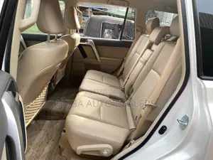 Toyota Land Cruiser Prado 2.7 2018 White