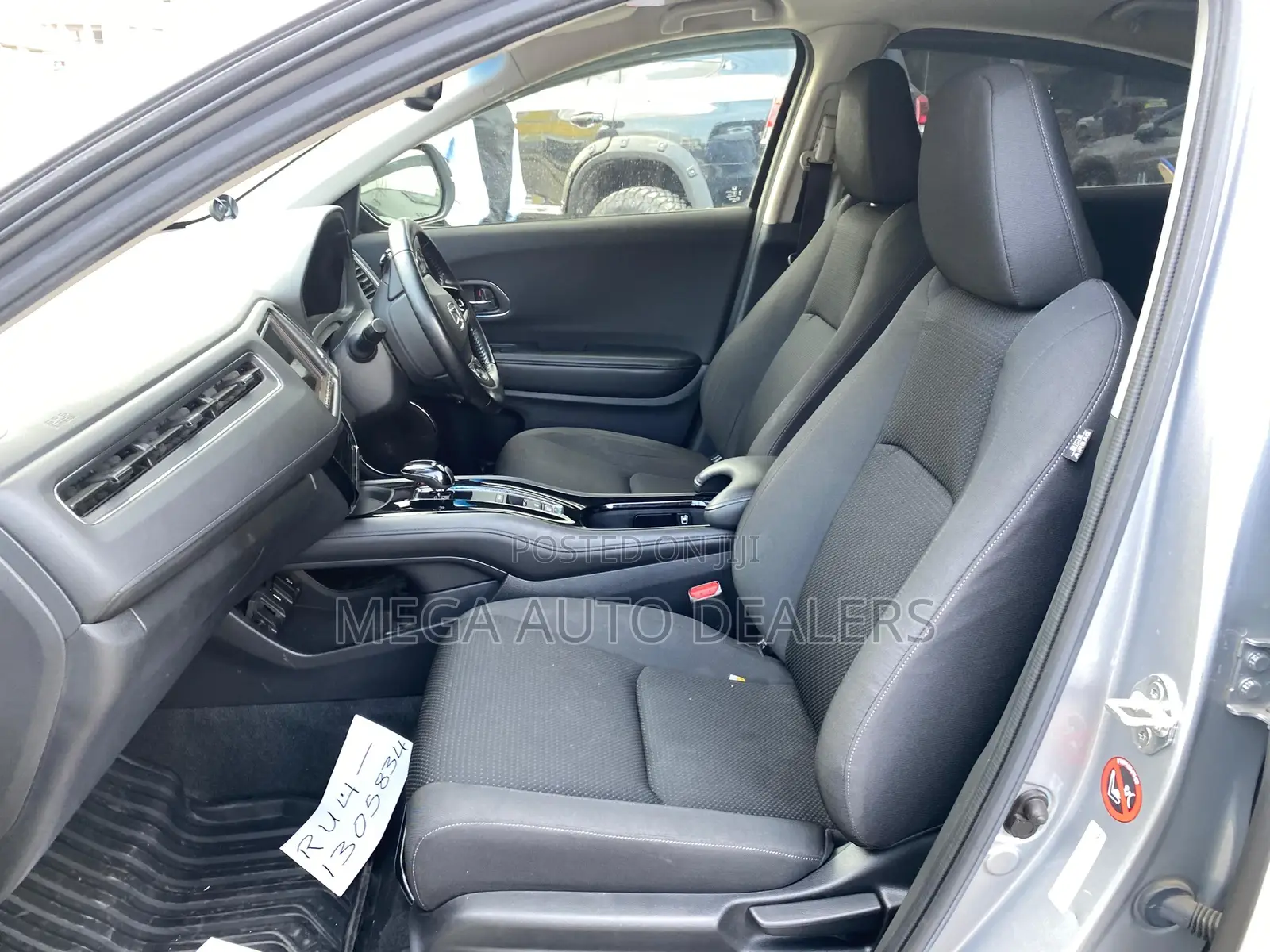 Honda Vezel 2018 Silver