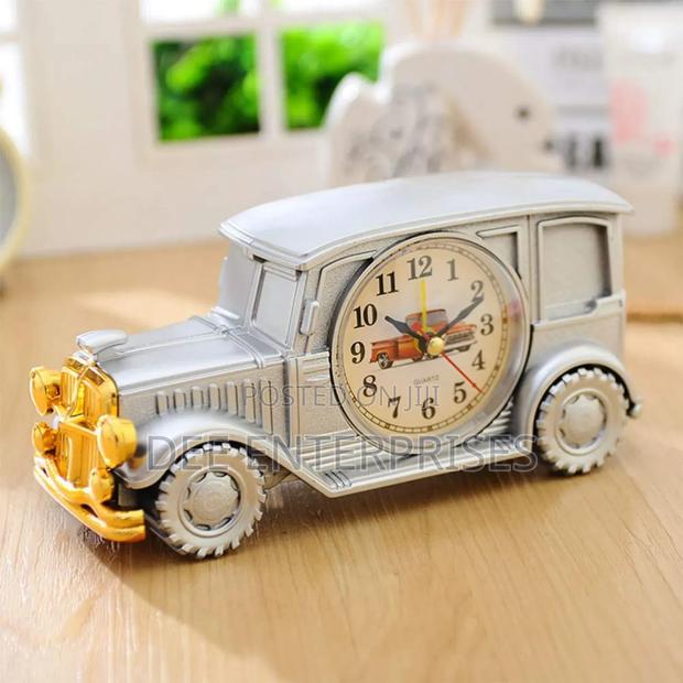 Vintage Car Alarm Clock - thumbnail 2