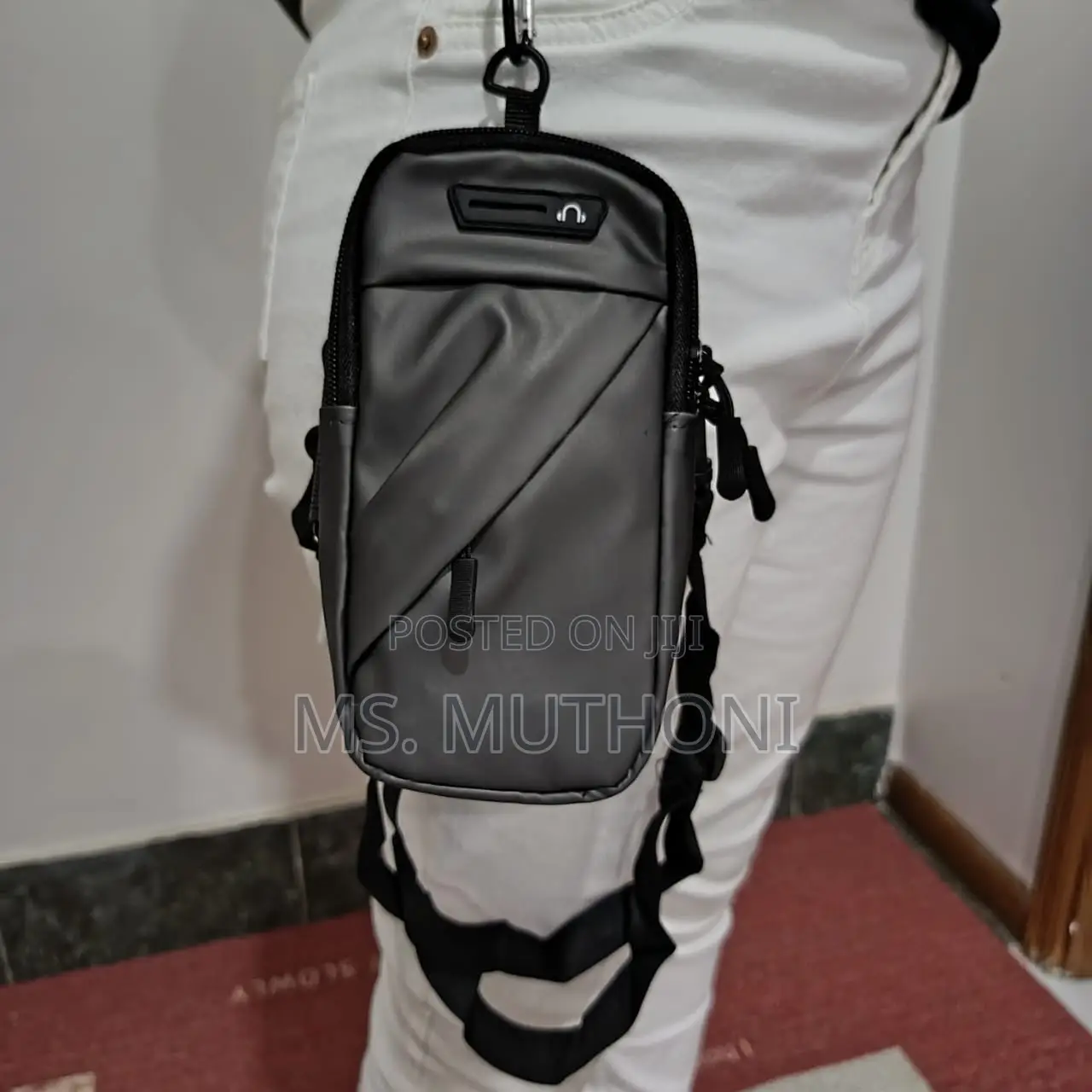 Qulity Waterproof Arm Sleeve / Chest Crossbody Phome Holder Bag