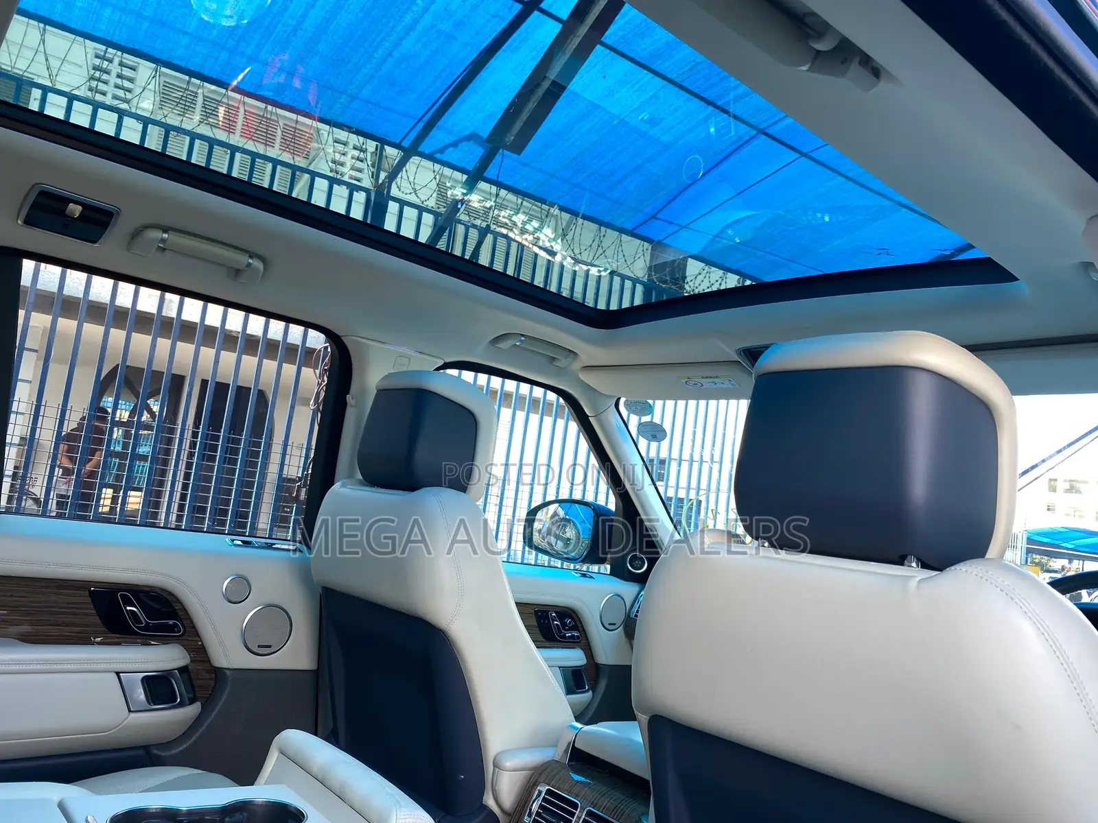 Land Rover Range Rover Vogue 2018 Black