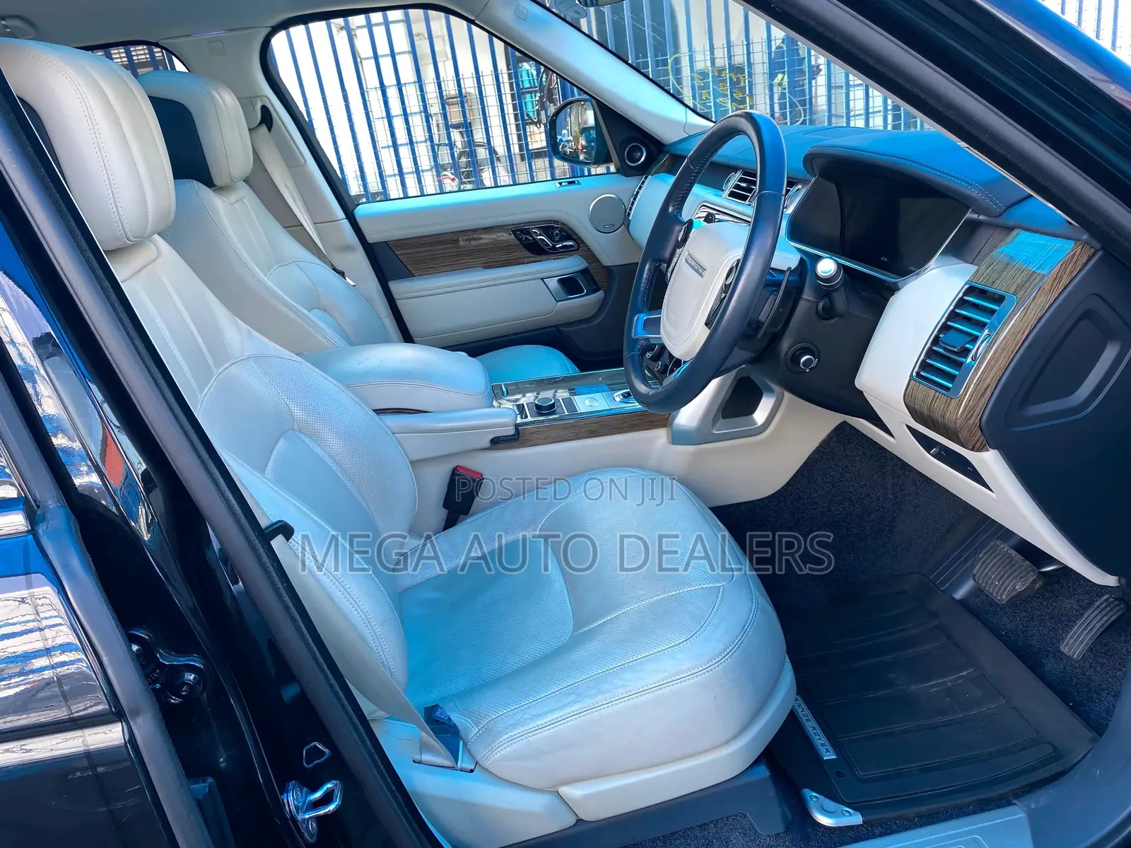 Land Rover Range Rover Vogue 2018 Black
