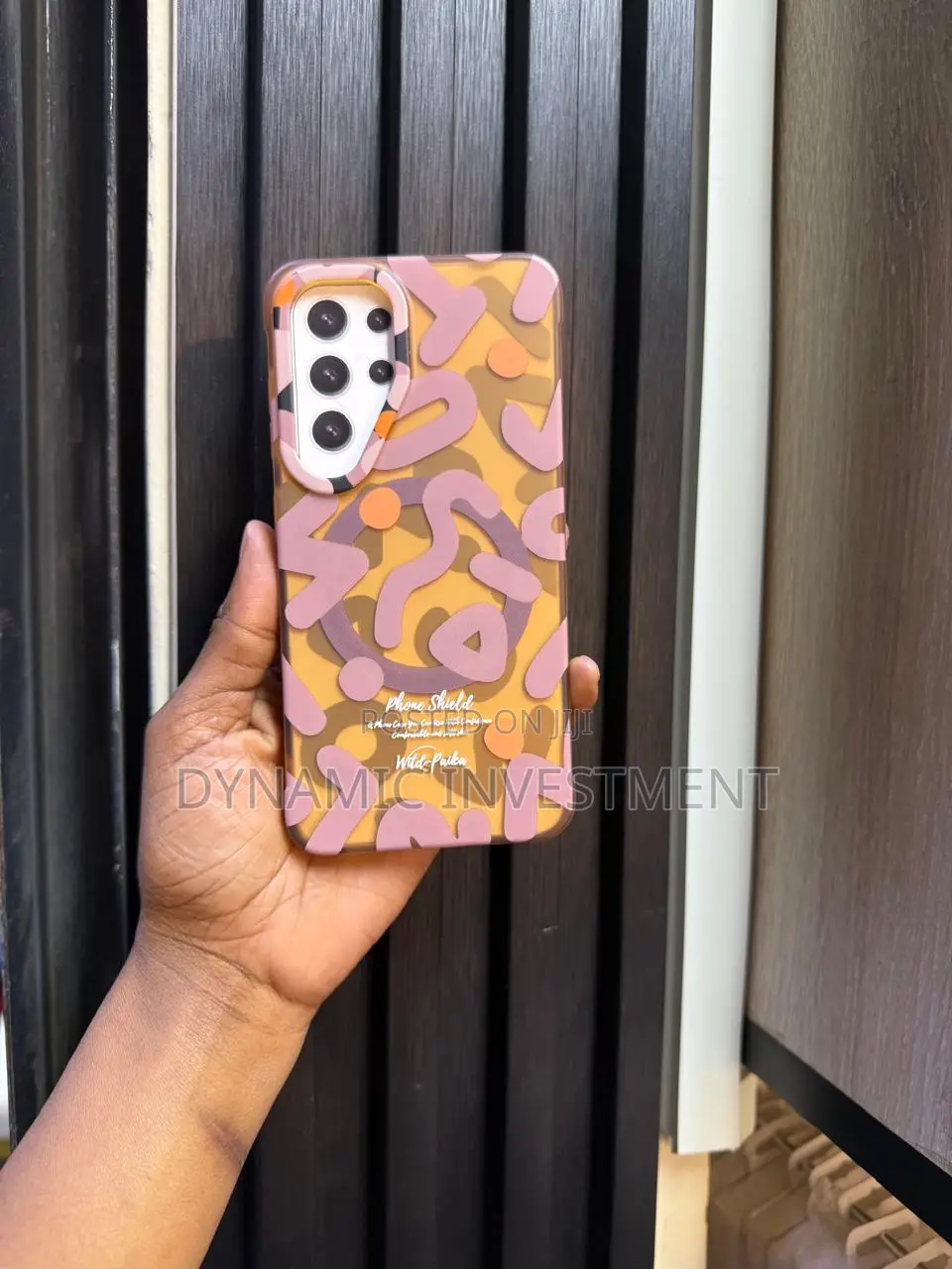 Graffiti Pattern Shockproof Magnetic Case/Cover for Samsung Galaxy S25