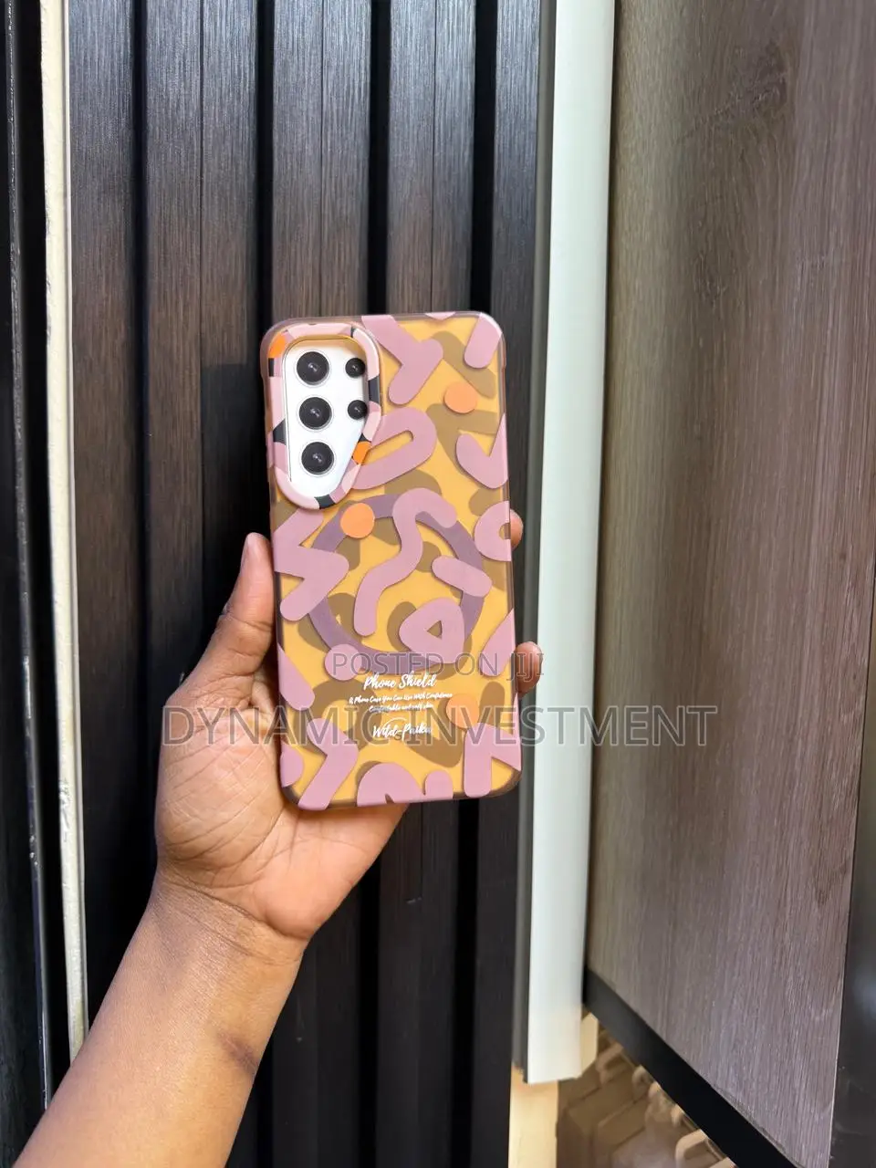 Graffiti Pattern Shockproof Magnetic Case/Cover for Samsung Galaxy S25