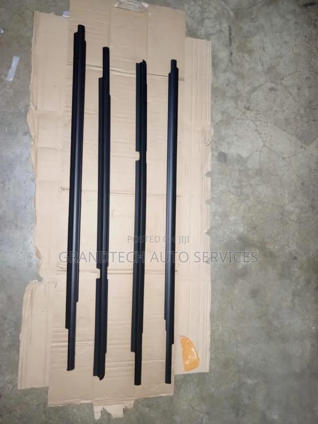 Fielder   Weather Strips - main view