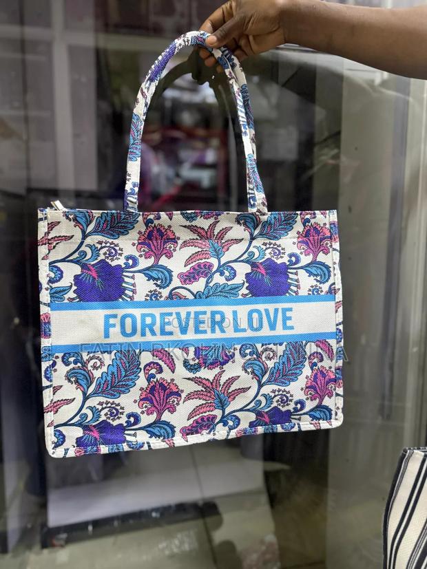 Stylish Summer Bags - thumbnail 3