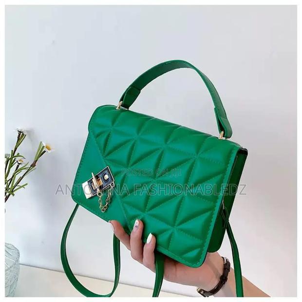 A Very Cute Sling Bag - thumbnail 4