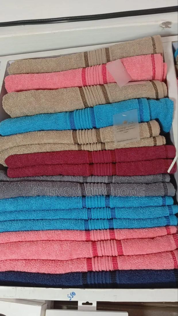 Medium Coloured Towels - thumbnail 2