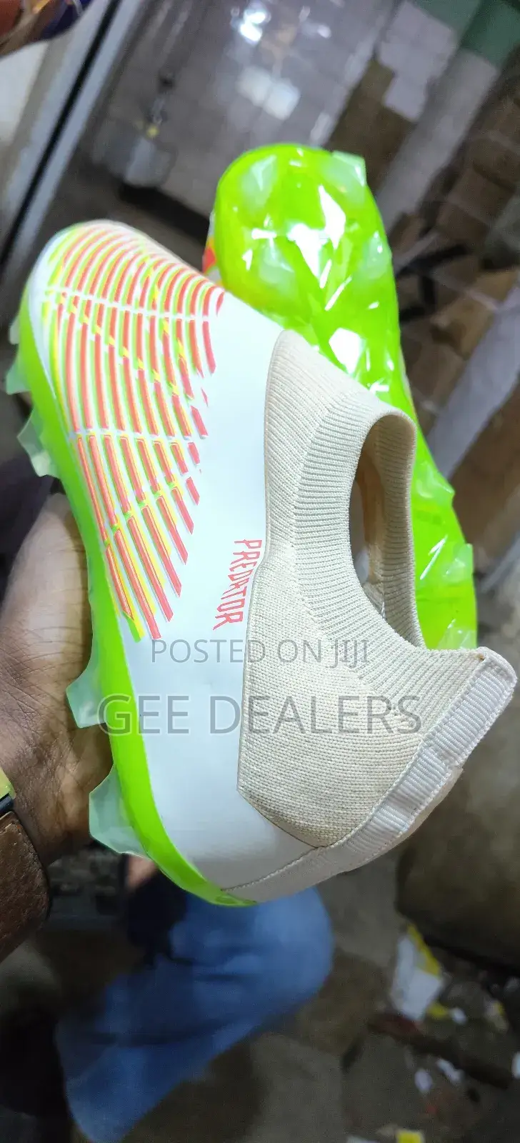 Predator Laceless Soccer Boots Size 40 -45