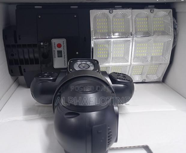 Triple-Lens Ultra Hd Monitoring 180w Floodlight 4g Connectivity