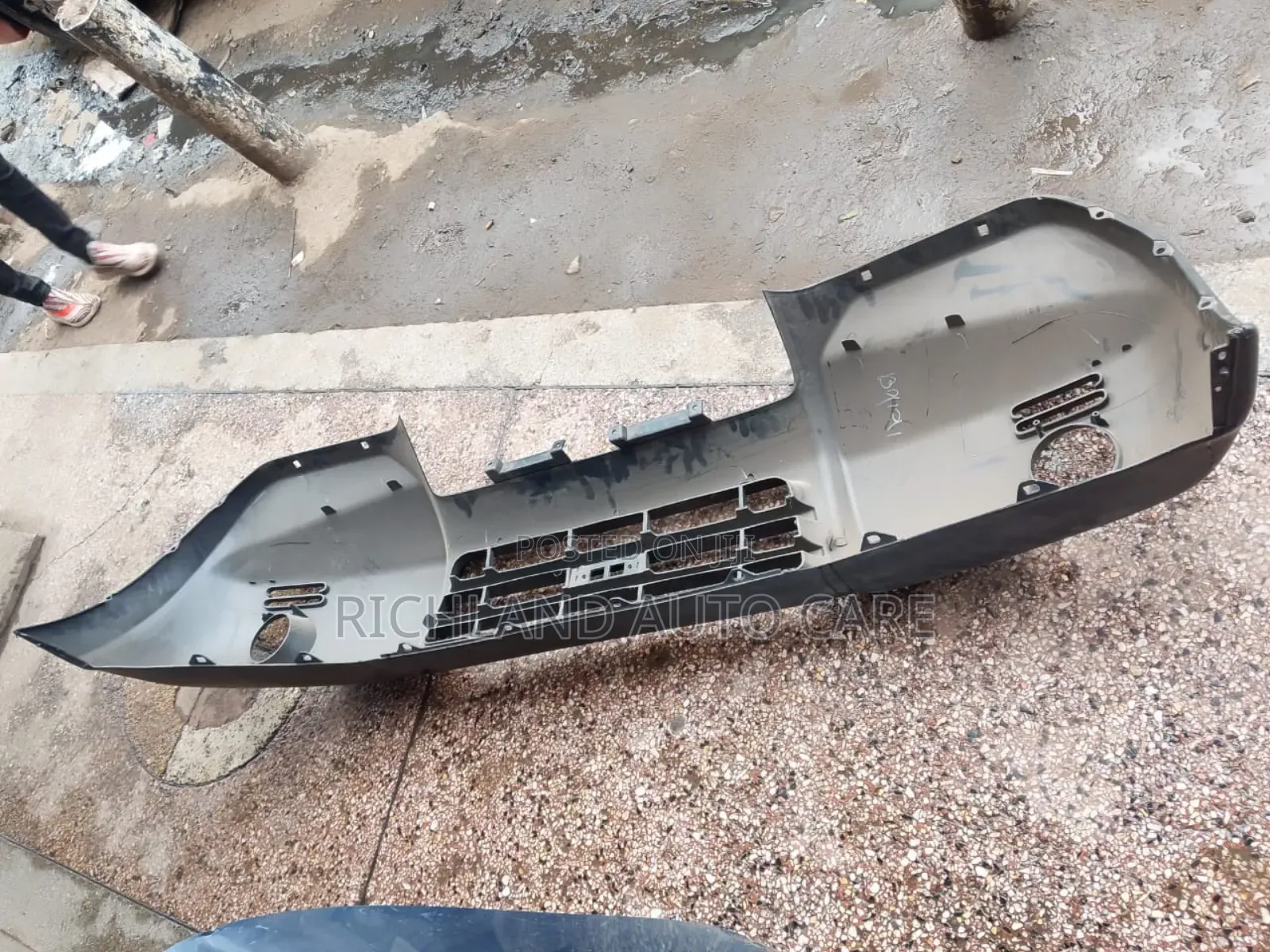 Front Bumper Mitsubishi Pajero V73