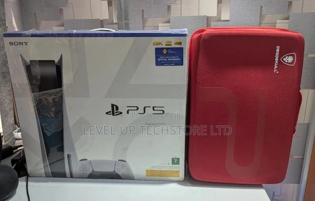 Playstation 5 Standard Disk Console + Deadskull Carrying Case - main view
