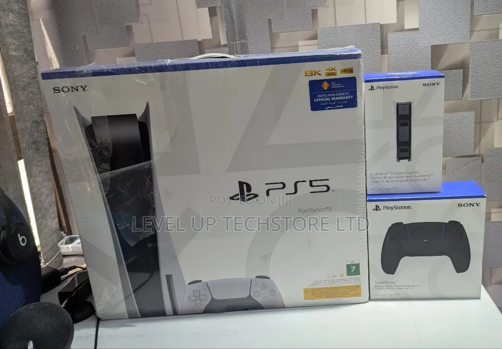 Playstation 5 Standard Disk Edition+ Controller+ Charging Dock