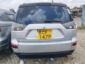 Mitsubishi Outlander 2009 Silver
