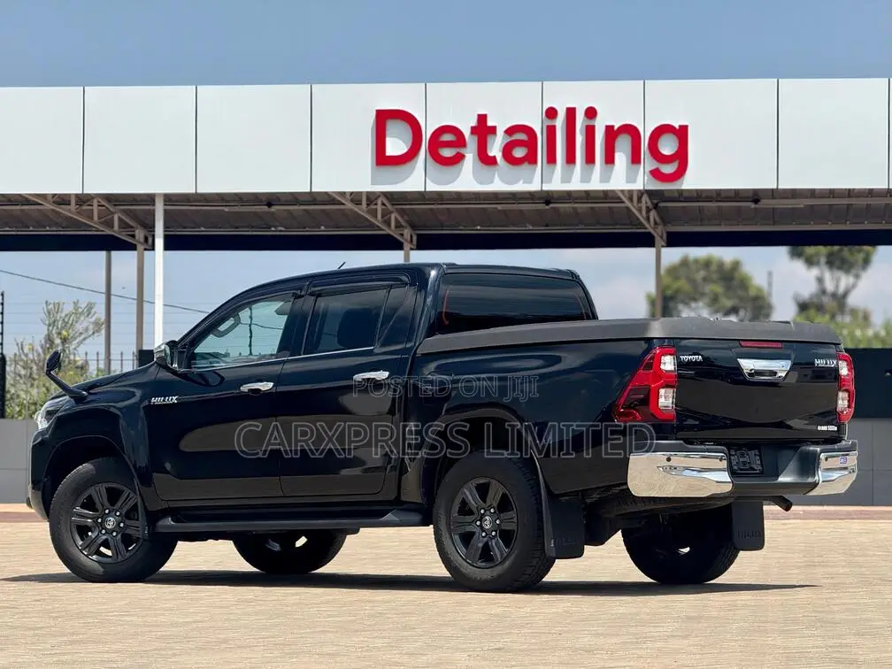 Toyota Hilux 2020 Black
