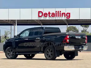 Toyota Hilux 2020 Black