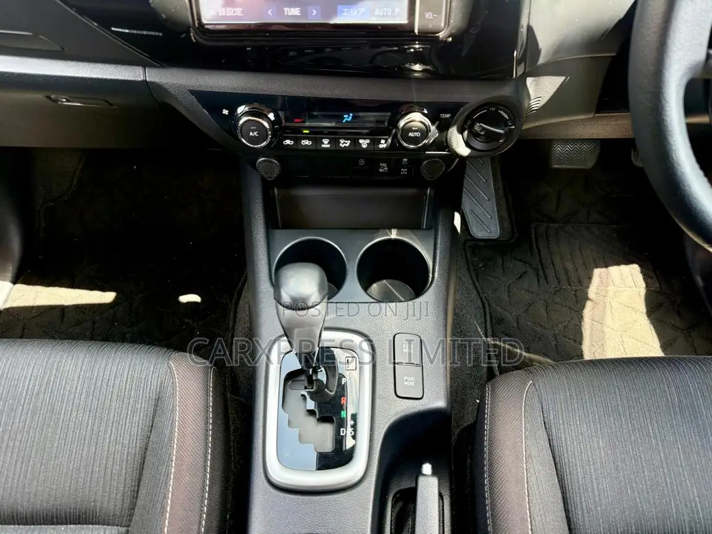 Toyota Hilux 2020 Black