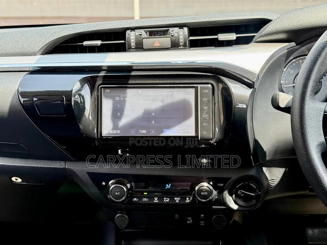 Toyota Hilux 2020 Black