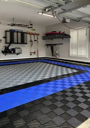 Oil-Proof Garage Mat 40x40cm – Heavy-Duty, Washable Non-Slip