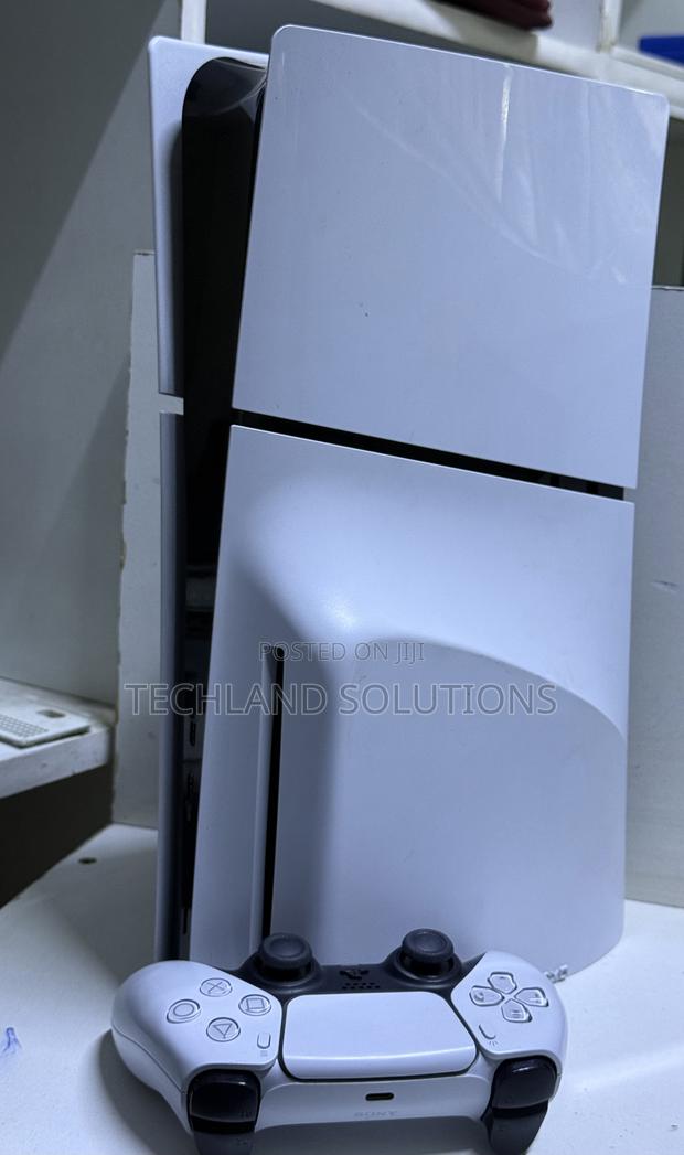 Immaculate Sony Playstation 5 Slim - main view