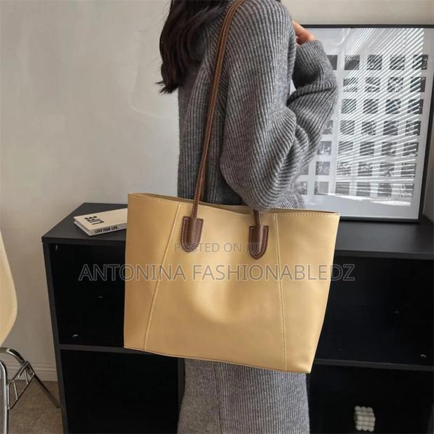 Cute Handbag - thumbnail 4