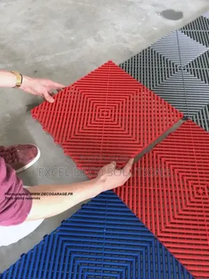 Heavy-Duty Oil Resistant Garage Mat 40x40cm – Washable Long-Lasting