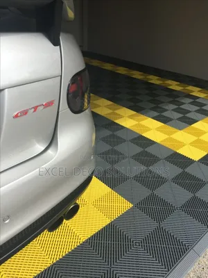 Premium Garage Mat 40x40cm – Waterproof, Washable Non-Slip 