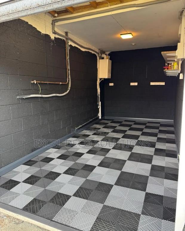 Oil Proof Garage Mat 40x40cm – Heavy-Duty, Washable Durable 
