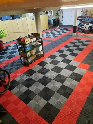 Interlocking Garage Mats 40x40cm – Durable, Oil Resistant Non-Slip