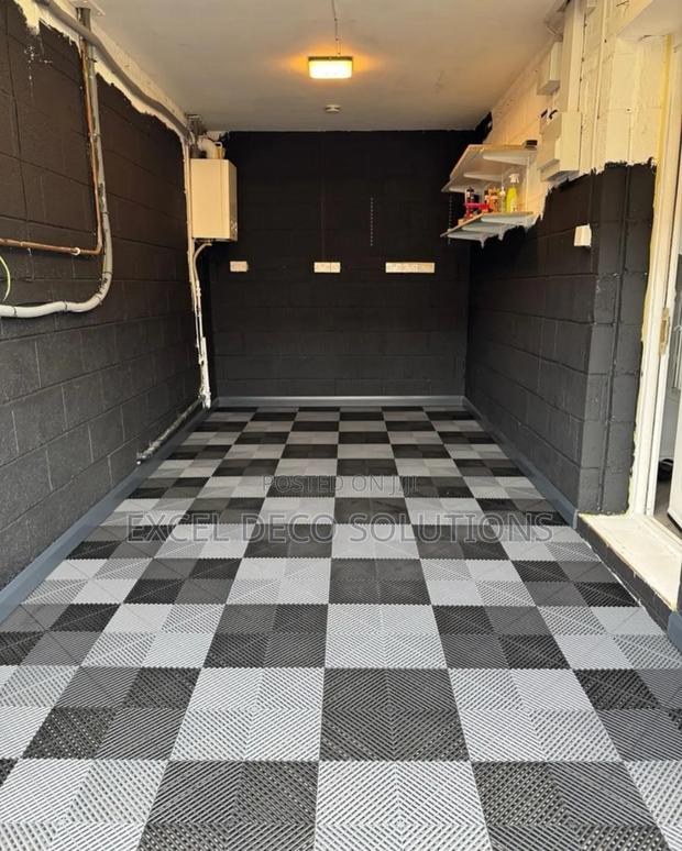 Premium Heavy-Duty Garage Mat 40x40cm – Protect Your Floor From Oil