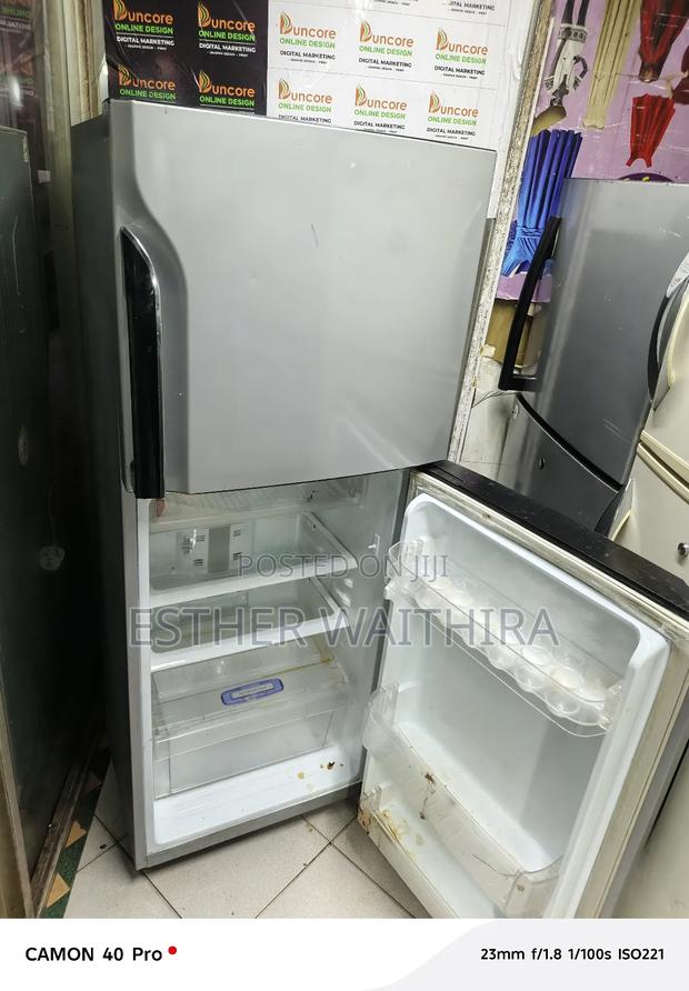Top Freezer Samsung Fridge - thumbnail 4
