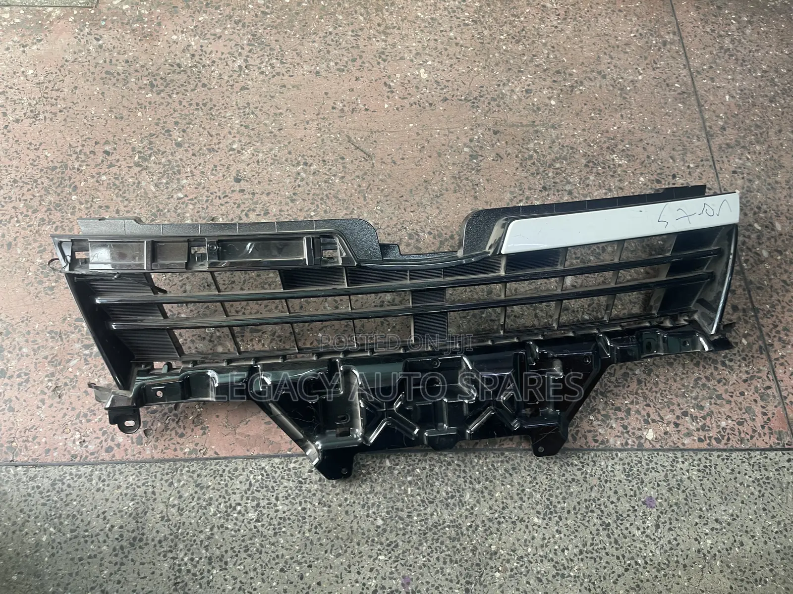 Ex-Japan Toyota Voxy 2015 Front Grille