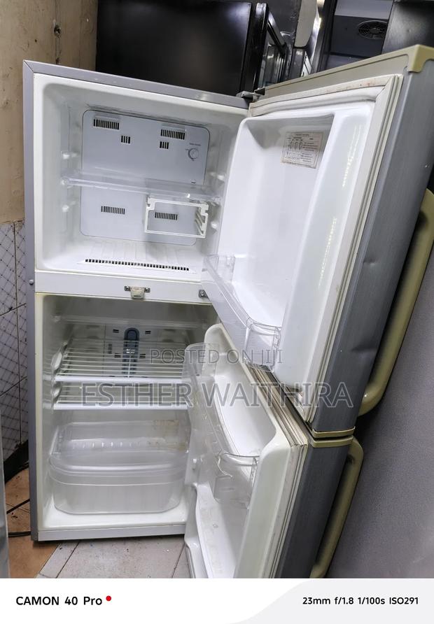 Medium Non Frost Samsung Fridge - thumbnail 3