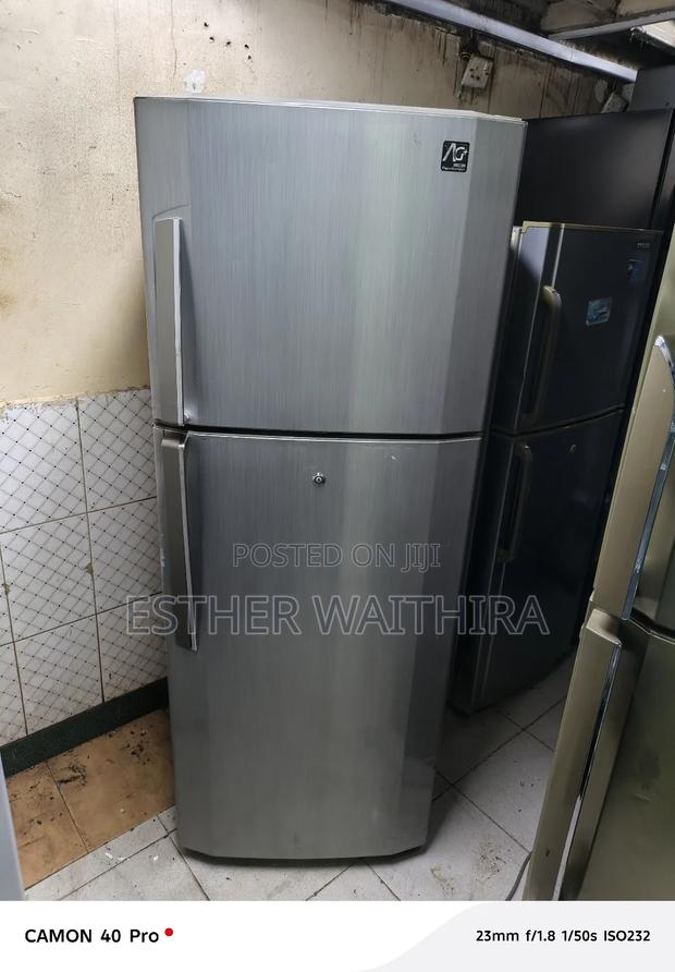 Spacious Lg Silver Fridge - thumbnail 3